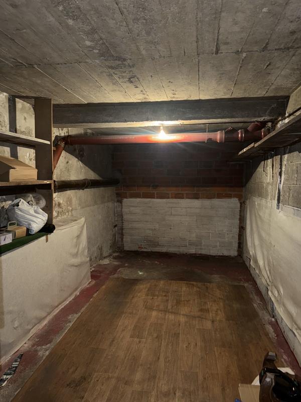 Parking / Garage - 12 m²