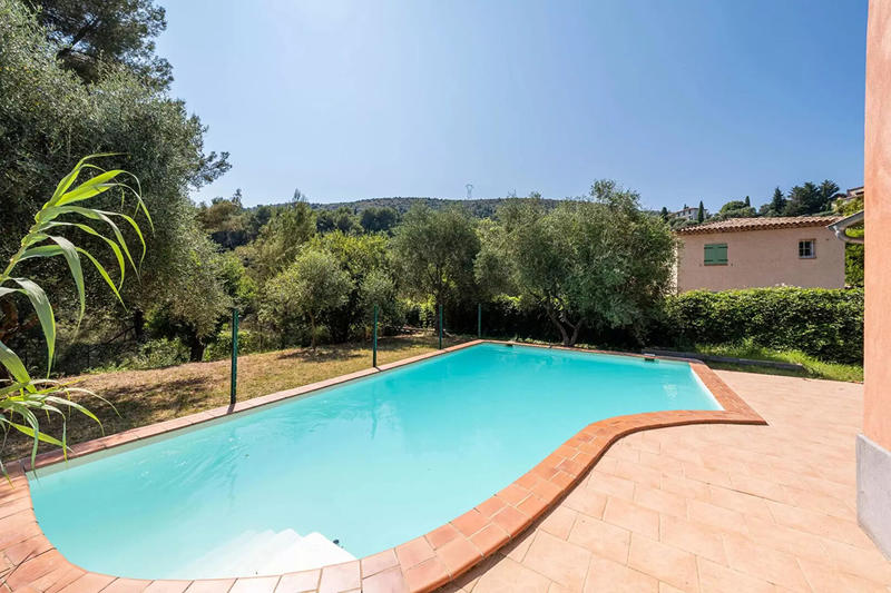 Maison - 139 m² - 5 pièces