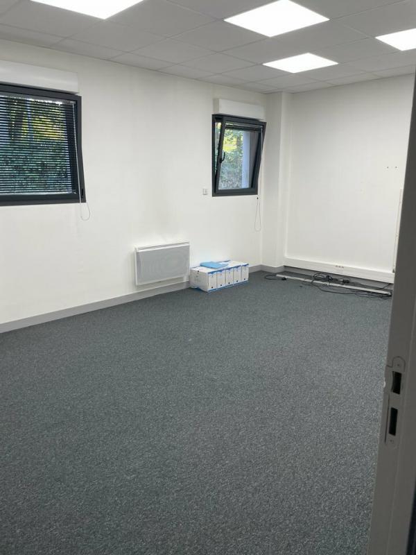 Local d'activité / Entrepôt - 250 m²