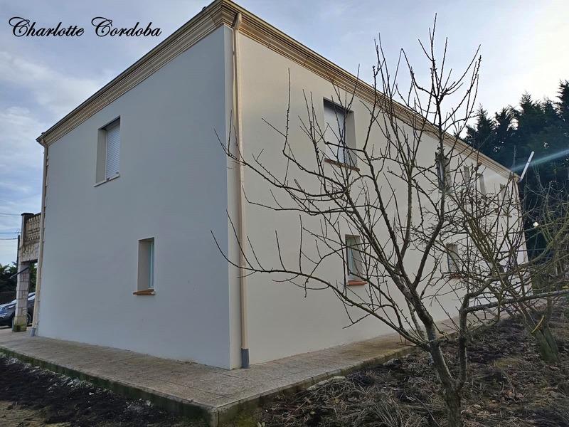 Maison - 233 m² - 8 pièces