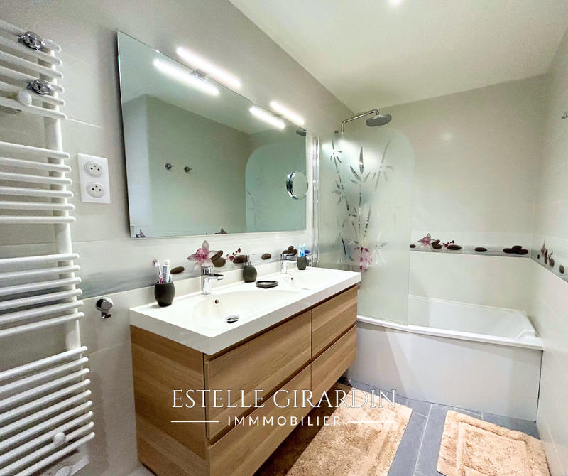 Appartement - 88 m² - 4 pièces