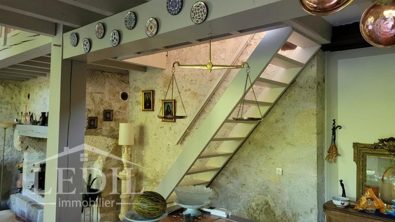 Propriété - 230 m² - 6 pièces