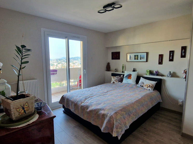 Appartement - 105 m² - 5 pièces