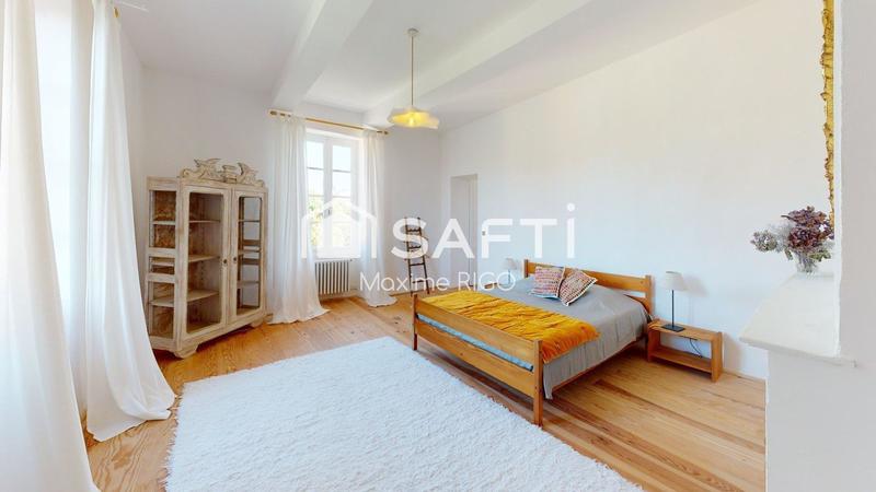 Château - 825 m² - 16 pièces