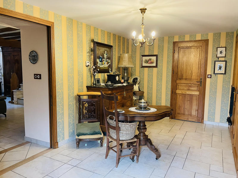 Maison - 267 m² - 7 pièces