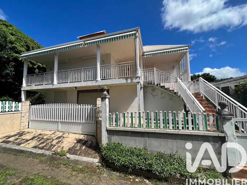 Maison - 208 m² - 11 pièces