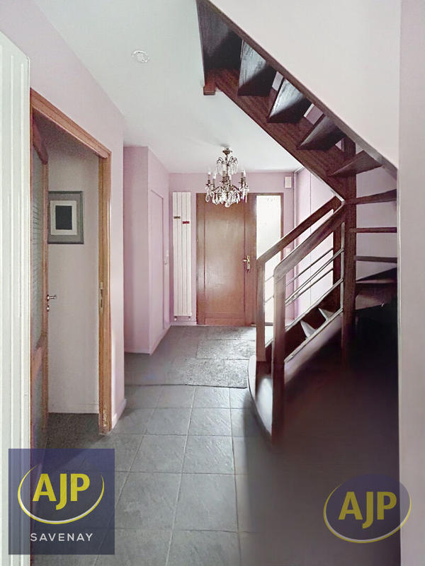 Maison - 200 m² - 9 pièces