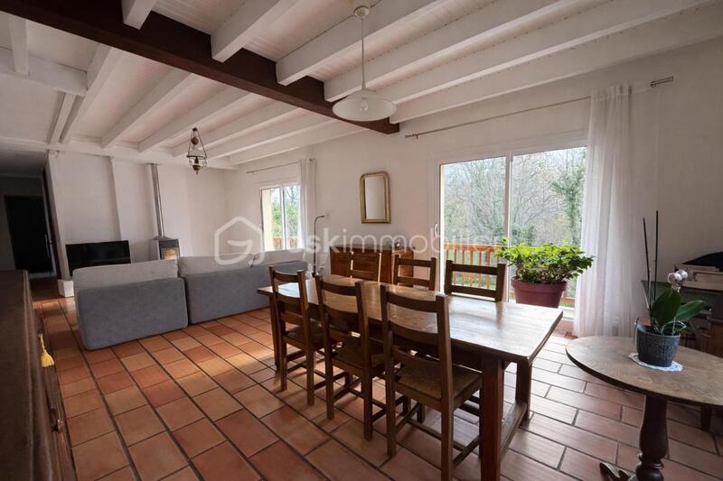 Maison - 183 m² - 6 pièces