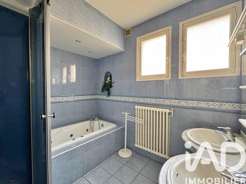 Maison - 135 m² - 6 pièces