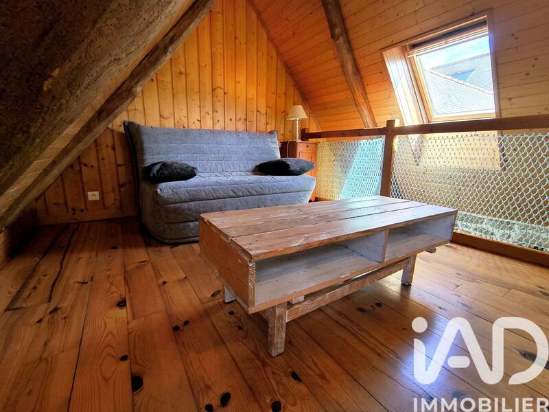 Maison - 247 m² - 13 pièces