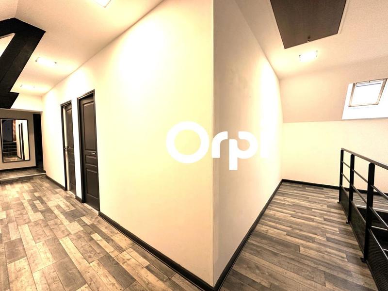 Maison - 222 m² - 6 pièces