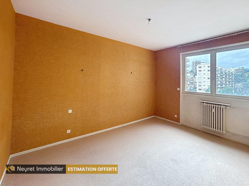 Appartement - 125 m² - 5 pièces