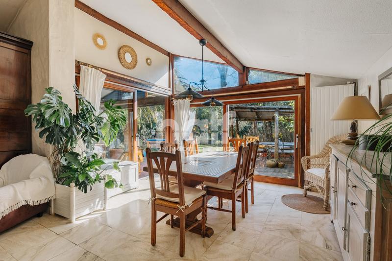 Maison - 170 m² - 6 pièces