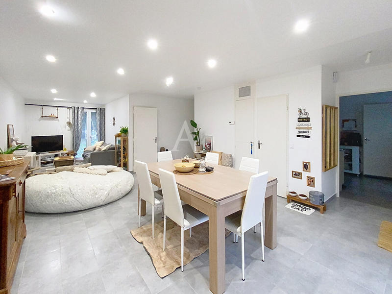 Maison - 89 m² - 4 pièces