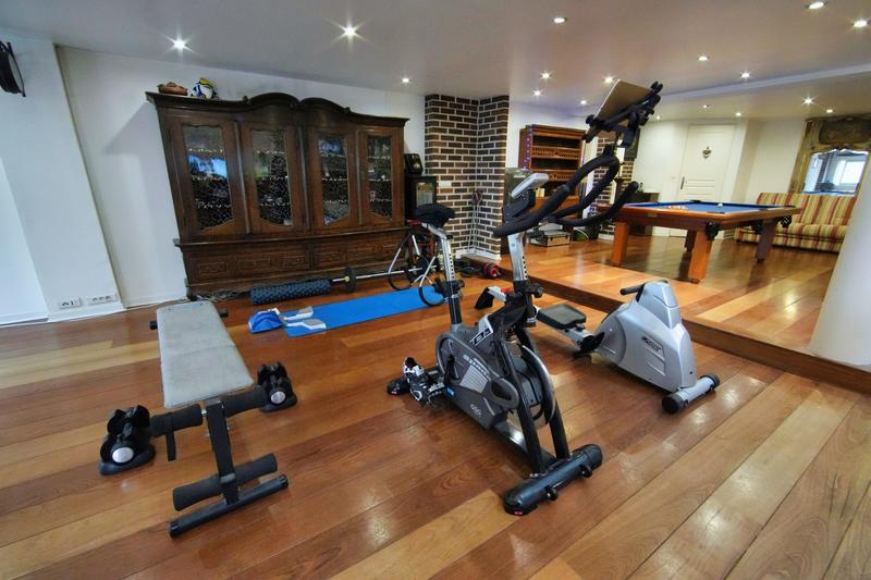 Loft - 246 m² - 8 pièces