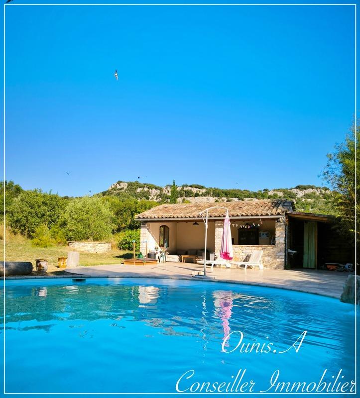 Maison - 210 m² - 6 pièces