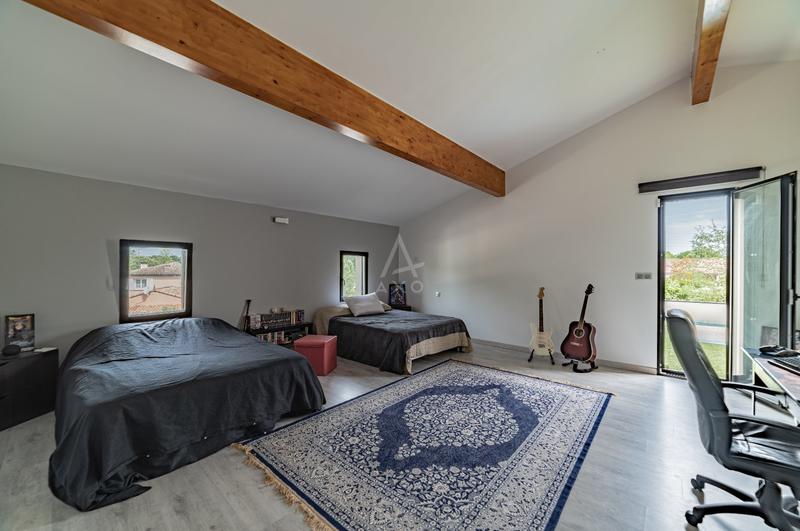 Maison contemporaine - 290 m² - 5 pièces