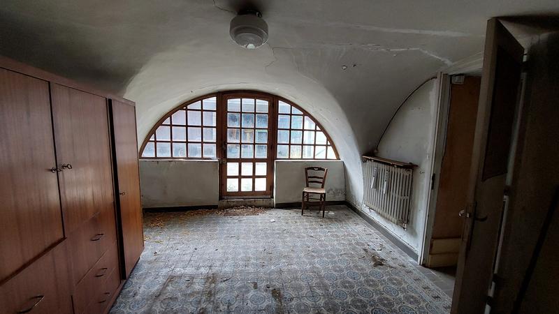 Maison - 700 m² - 10 pièces