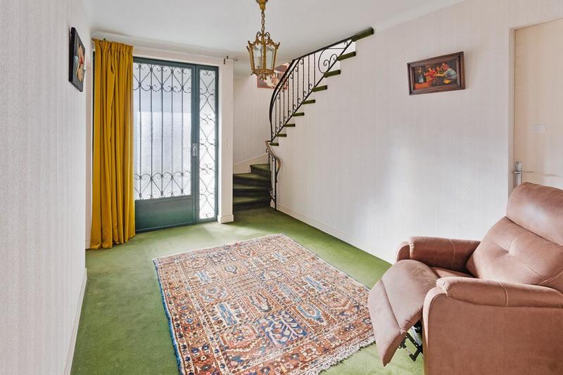 Maison - 172 m² - 10 pièces