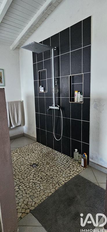 Maison - 139 m² - 8 pièces