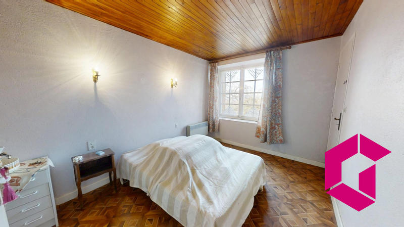 Maison - 180 m² - 7 pièces