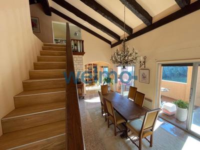 Appartement - 250 m² - 6 pièces