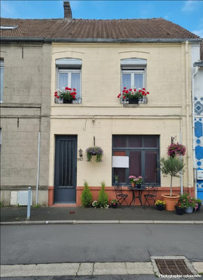 Maison - 90 m² - 4 pièces