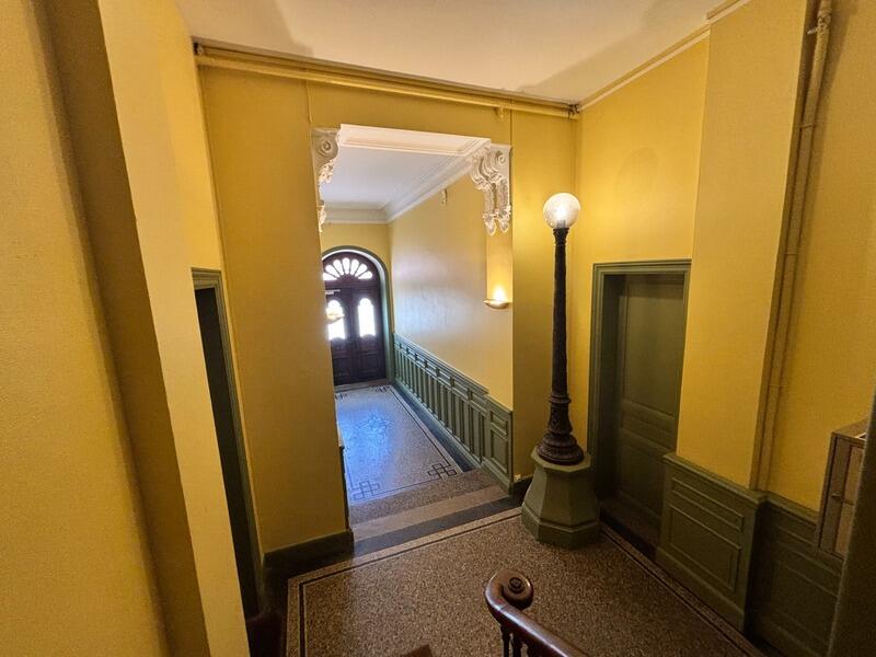 Appartement ancien - 78 m² - 3 pièces