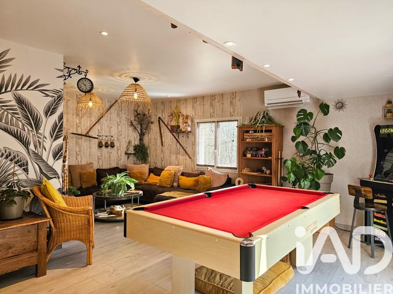 Maison - 186 m² - 11 pièces