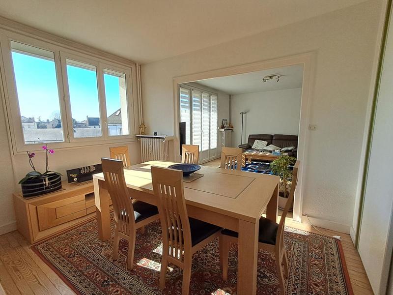 Appartement - 83 m² - 4 pièces
