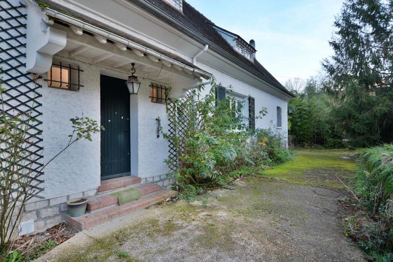 Maison - 233 m² - 5 pièces