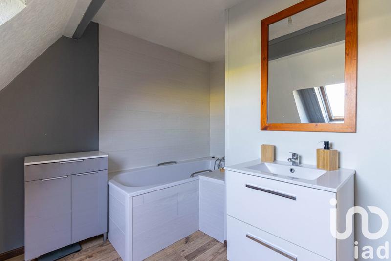 Maison - 94 m² - 5 pièces