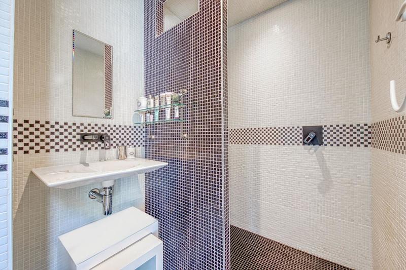 Maison - 200 m² - 6 pièces