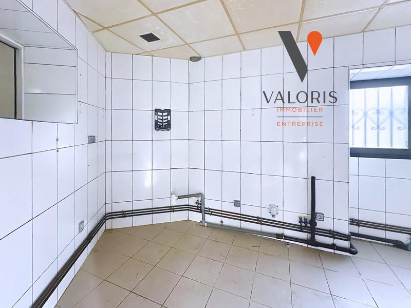 Local commercial - 216 m²