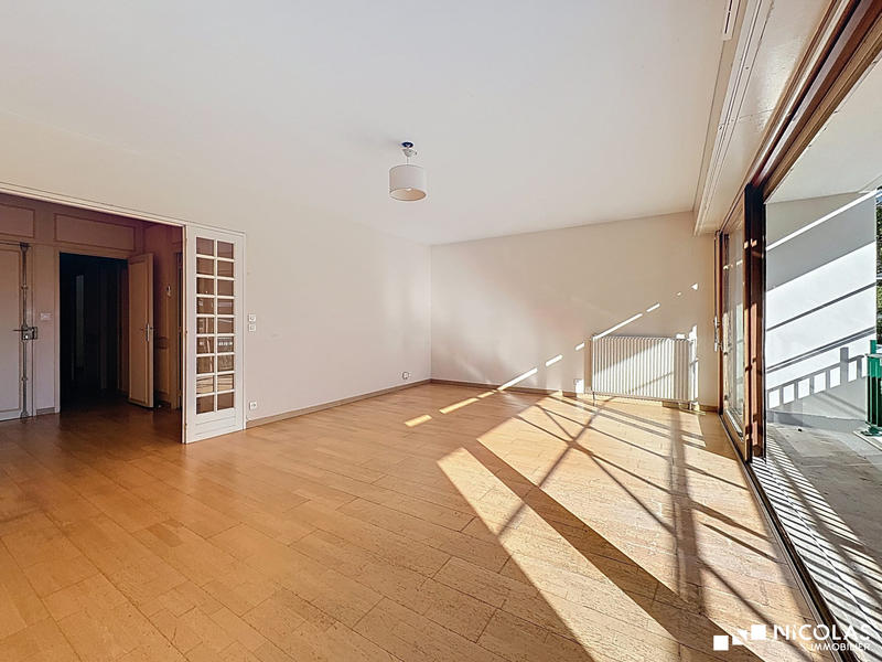 Appartement - 75 m² - 3 pièces