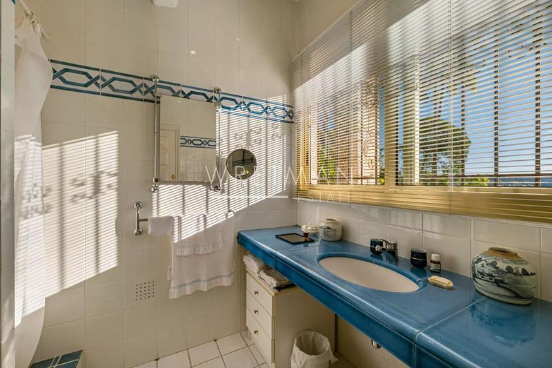 Villa - 407 m² - 11 pièces