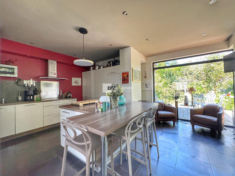 Maison - 190 m² - 6 pièces