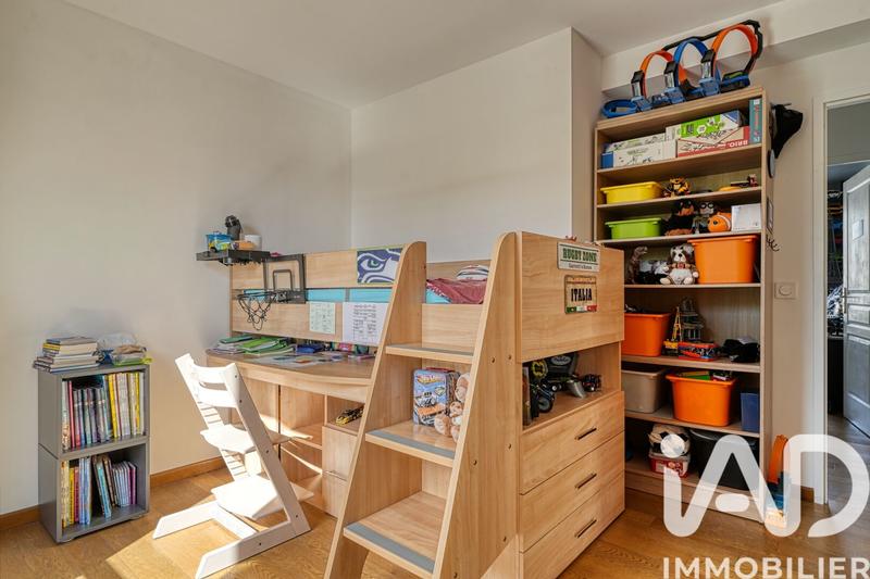 Maison - 180 m² - 8 pièces