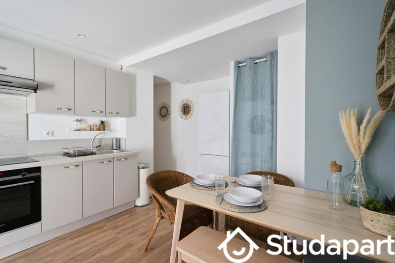 Chambre - 13 m² - 1 pièce