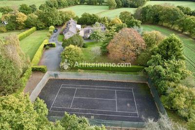 Maison - 341 m² - 13 pièces