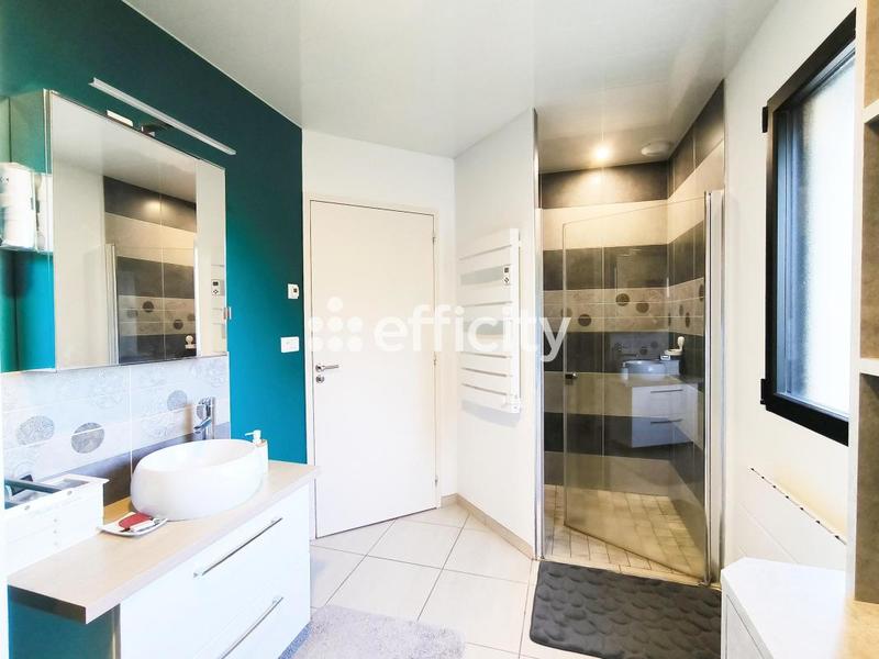 Maison - 166 m² - 7 pièces