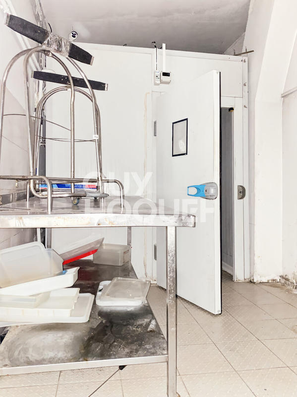 Local commercial - 220 m²