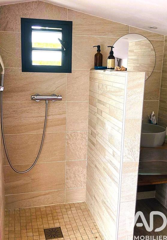 Maison - 208 m² - 6 pièces