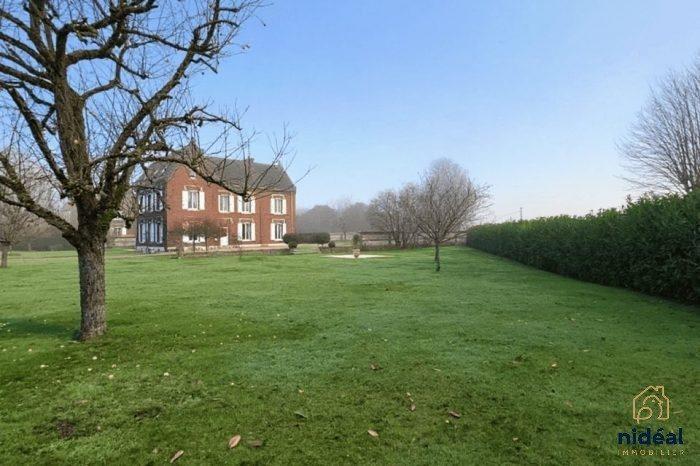 Maison - 283 m² - 12 pièces