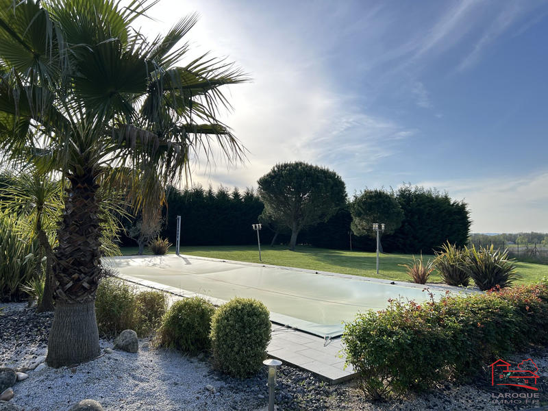 Maison contemporaine - 220 m² - 7 pièces