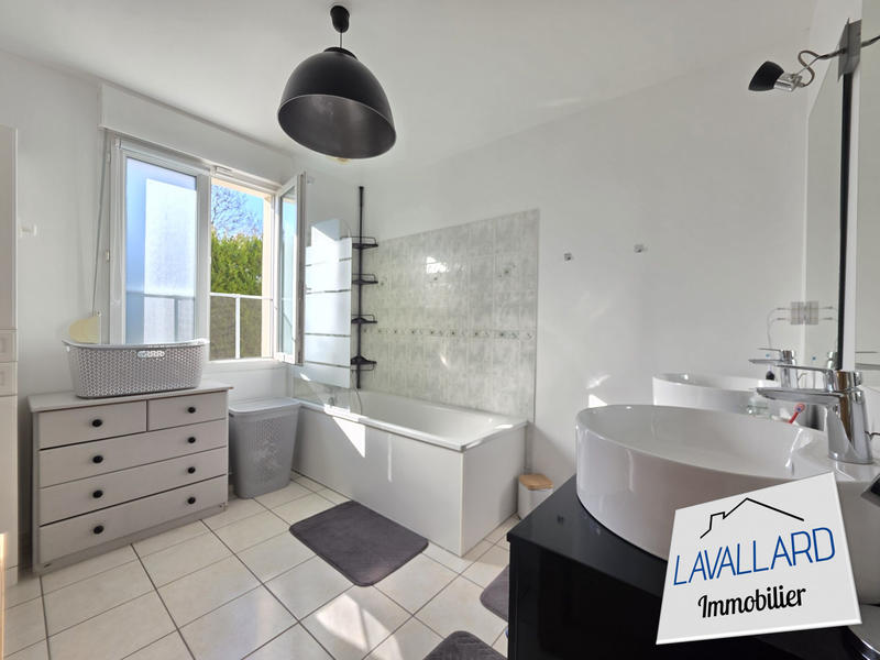 Maison - 140 m² - 6 pièces