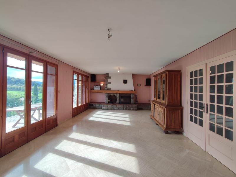 Maison - 188 m² - 8 pièces