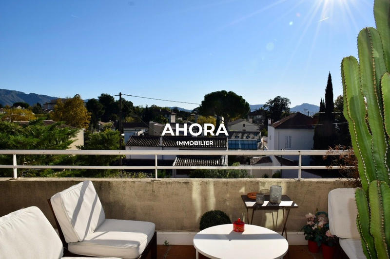 Appartement - 89 m² - 3 pièces