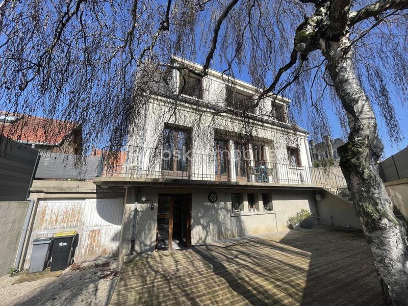 Maison de ville - 169 m² - 8 pièces