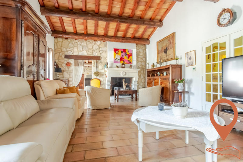 Villa - 182 m² - 9 pièces